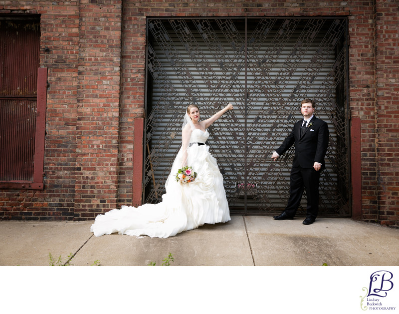 Cleveland wedding photographer - Lindsey Beckwith