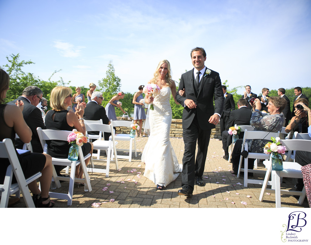 Barrington Inn Wedding ceremony Lindsey Beckwith Photography
