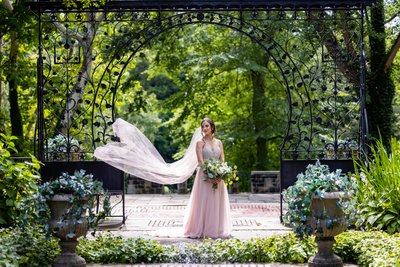 Cleveland wedding photographer - Lindsey Beckwith