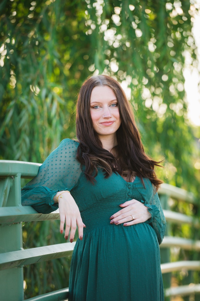 Outdoor Maternity Photos in Delaware