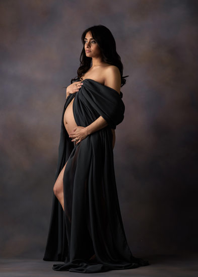 Maternity Photography Philadelphia Dark Grey Fabric