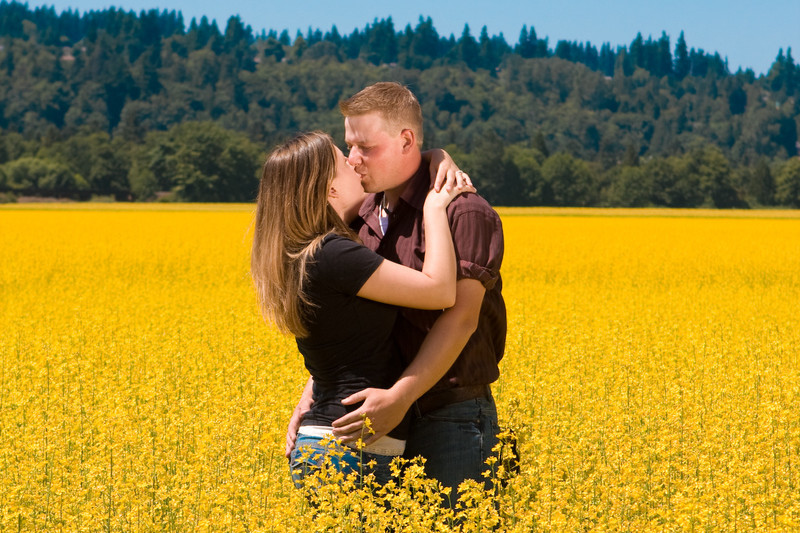 Snohomish Engagement Photograph in a field | Everett