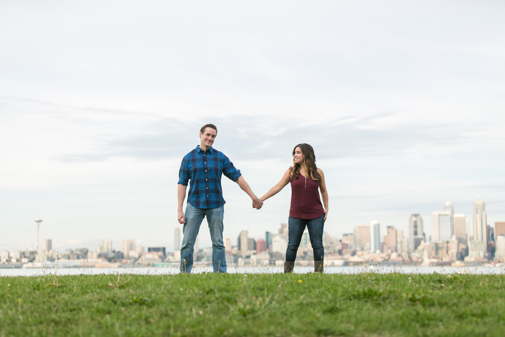 Engagement Photographs At Alki Beach Seattle Seattle And Mount