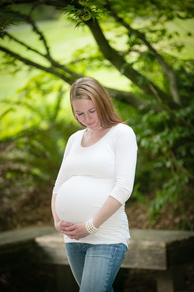Seattle Maternity and Pregnancy Photography Photographer | Park at Bothell Landing
