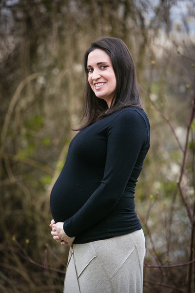 Seattle Maternity and Pregnancy Photography Photographer | Downtown Snohomish