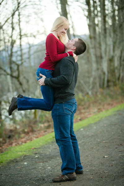 Engagement Photographer in Snoqualmie