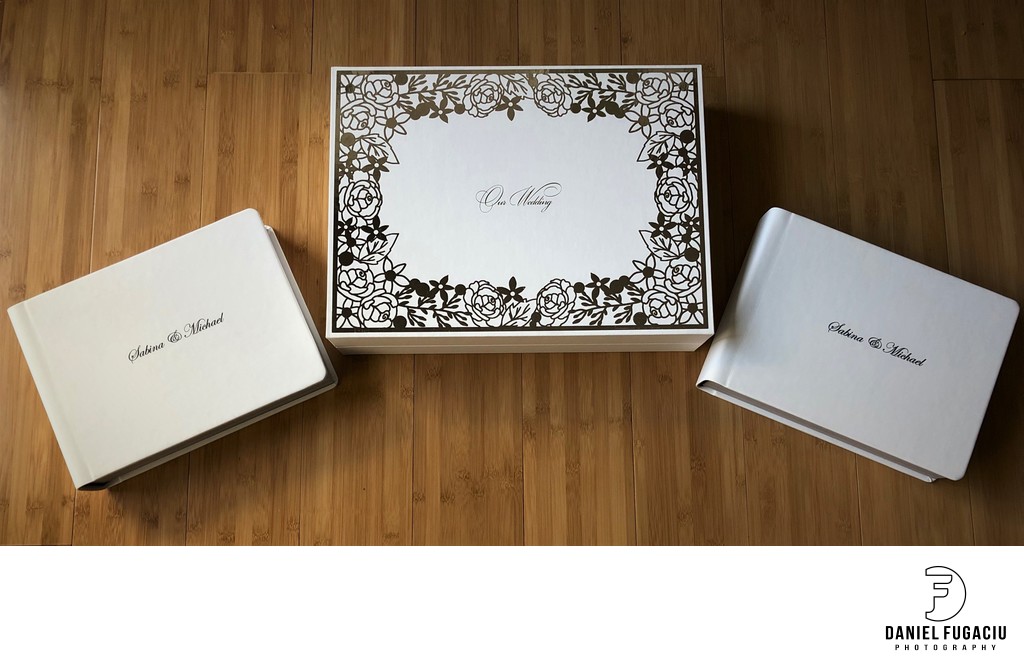 Crystal Glance Signature Wedding Book with parent books