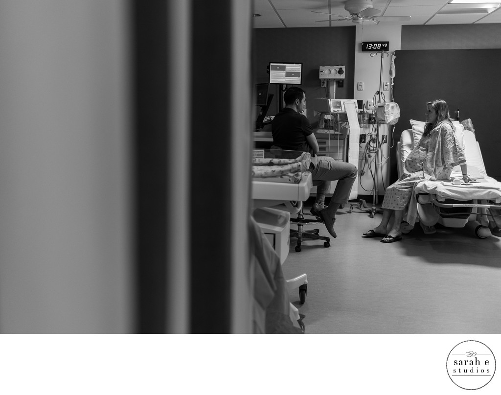 Pullback Storytelling Image During Mercy Hospital Birth Session