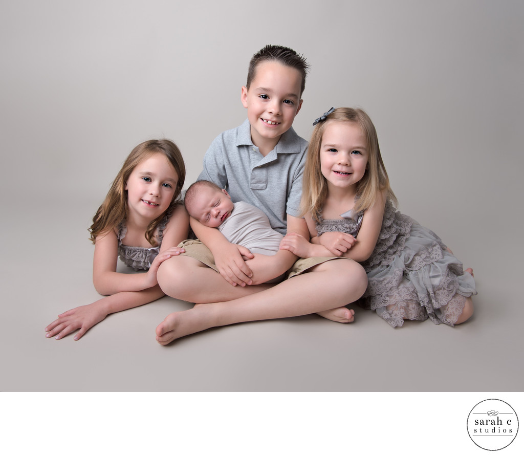 St. Louis Newborn Photographs with Siblings