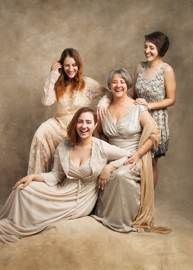 Candid Family Portrait | Dawn, Miranda, Delia & Marlena