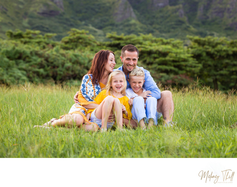 What to wear, family photos, yellow, white and blue