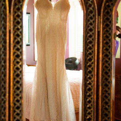 Wedding dress in Mirror - Hawaii wedding photographer