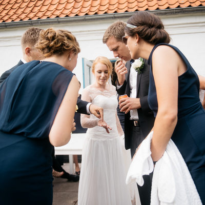Hostrup Hovedgaard Bryllup | Bryllupsfotografering & se billeder