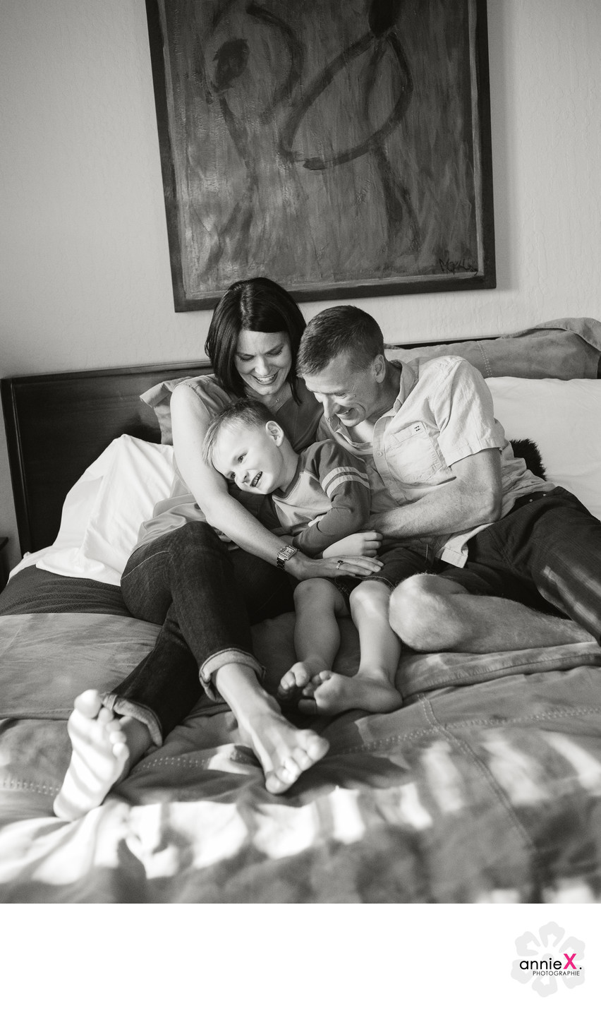 casual family photographer in black and white