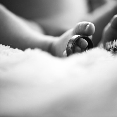 baby toes in black and white