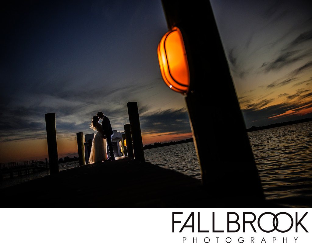 creative silhouette couple portrait dock gulf of mexico