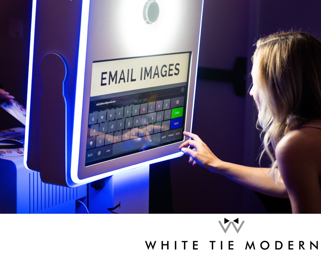 White Tie Modern. Photo Booth company serving all of Florida, Nashville, Chicago