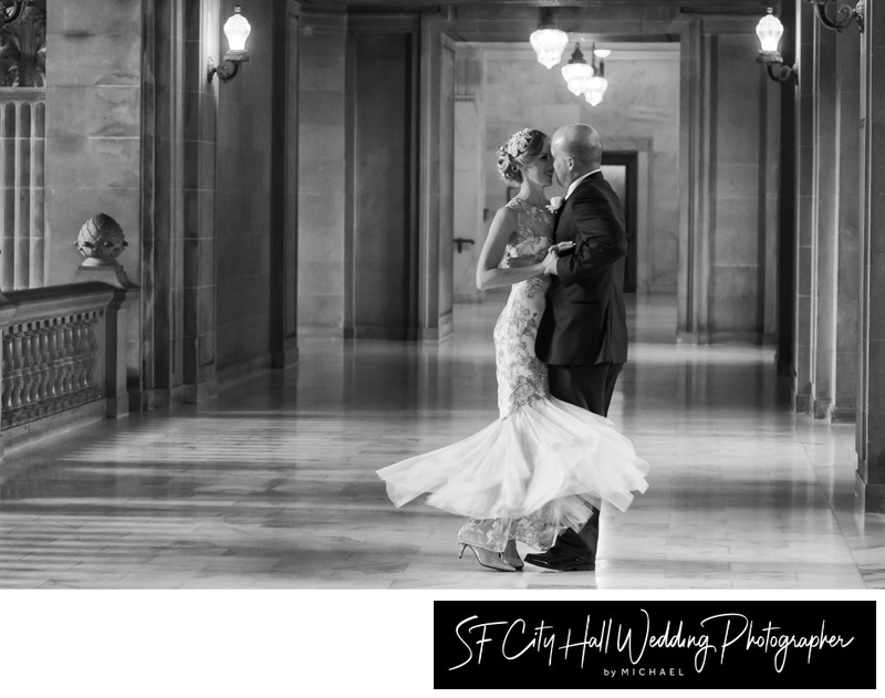Romantic city hall wedding Photography imagery - Dancing pose