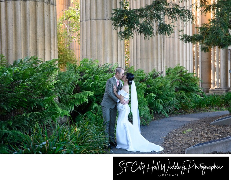 Palace of Fine Arts Wedding Photography Kiss
