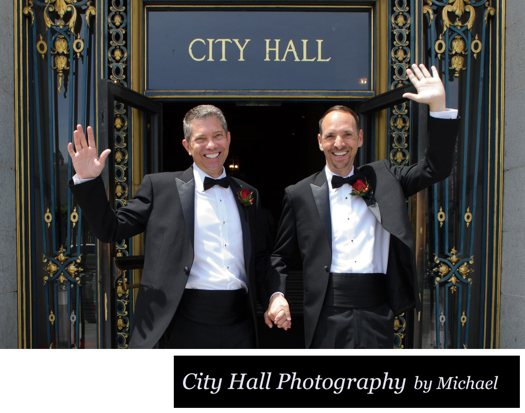 Gay Marriage at the San Francisco Courthouse - 2 Grooms are Wed