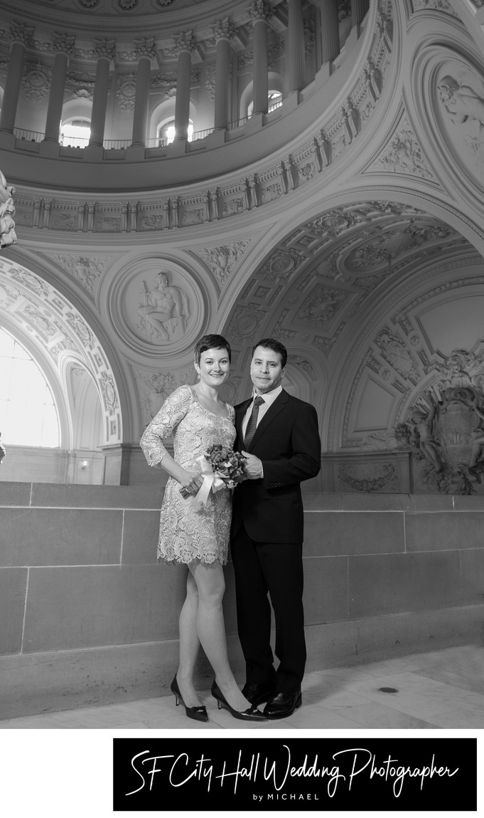 Focusing on architecture at San Francisco city hall wedding 