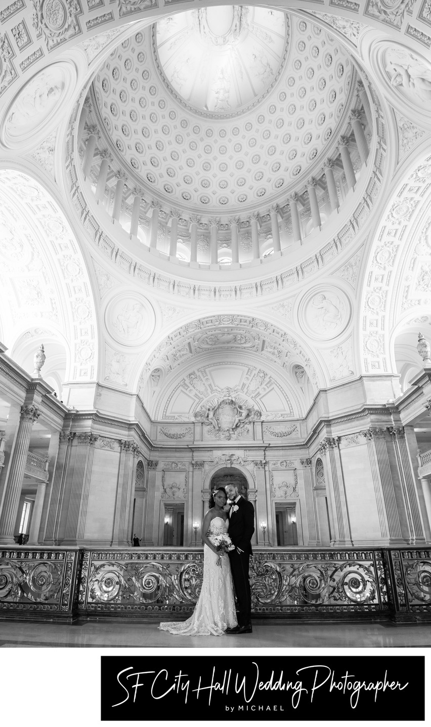 Wedding photography of San Francisco City Hall dome in black and white