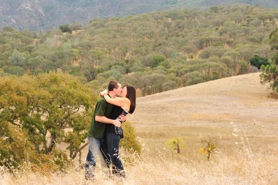 Kissing Outdoors in the San Francisco Bay Area - Portrait Photography