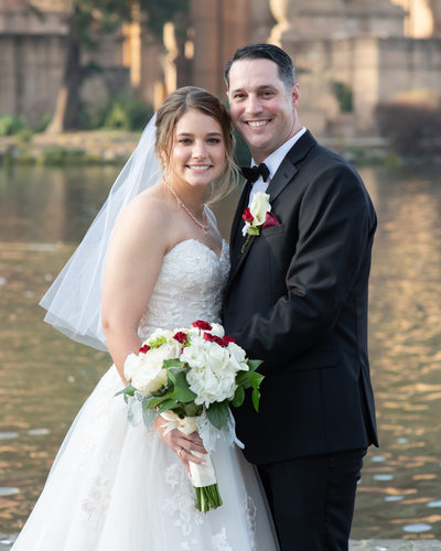 Formal Portrait of Newlyweds at The Palace of Fine Arts 