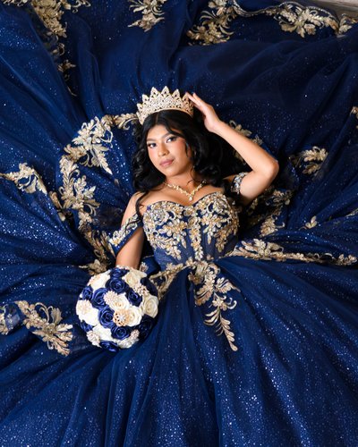 Quince portrait photography at San Francisco city hall