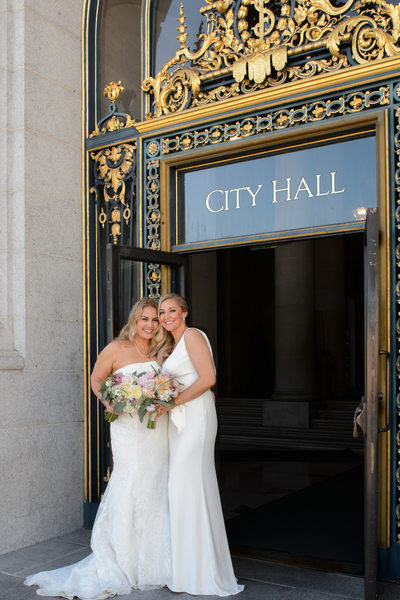 Lesbian wedding photography at SF City Hall