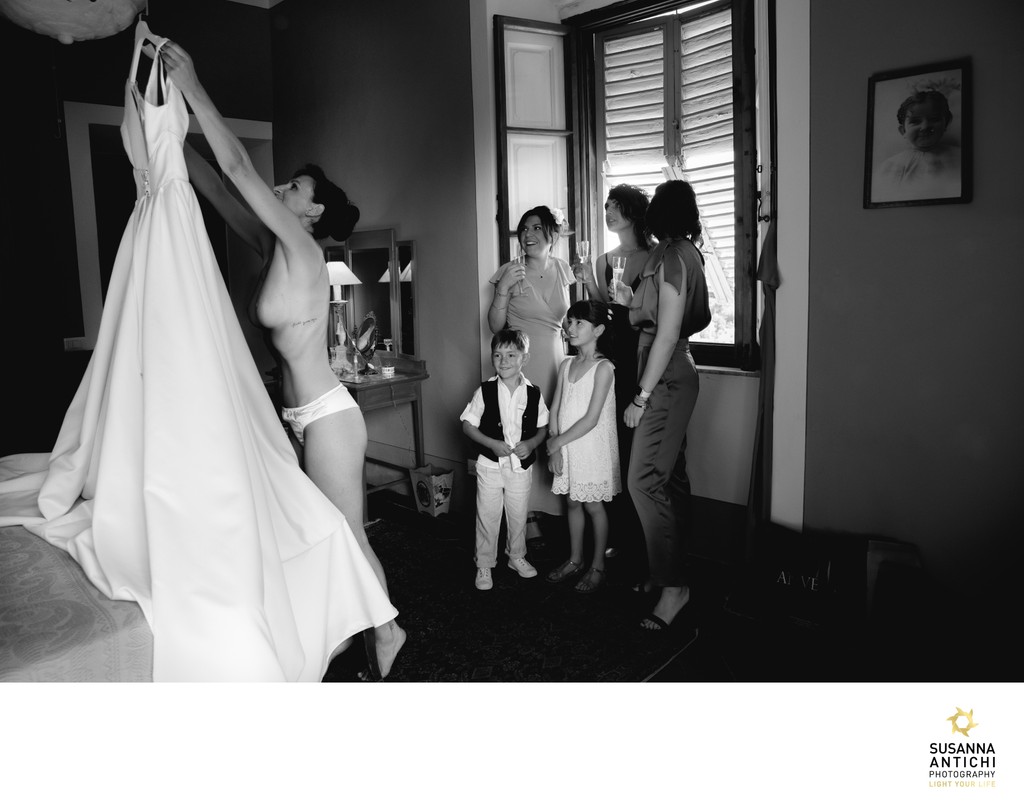 Bride Getting Ready – Luxury Villa, Tuscany