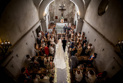 bride arrival at the altar |photo by Susanna Antichi