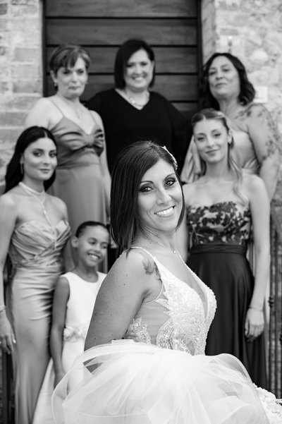 bridal party getting ready