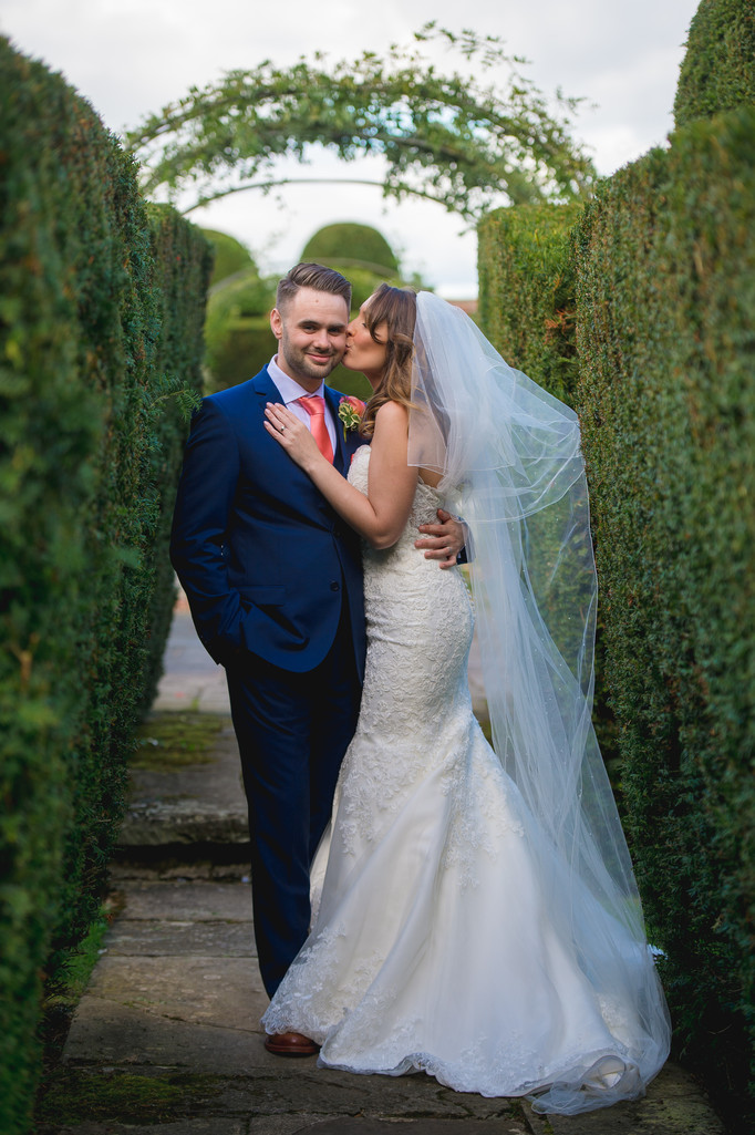 Birtsmorton Court White Garden Wedding