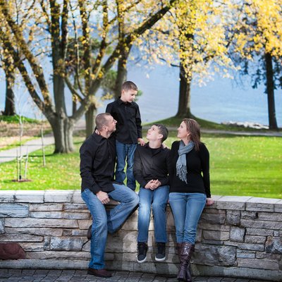 Paletta Mansion Family Photographers in Fall