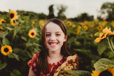 Mini session at Shimon Sunflower Farm, Slinger WI 