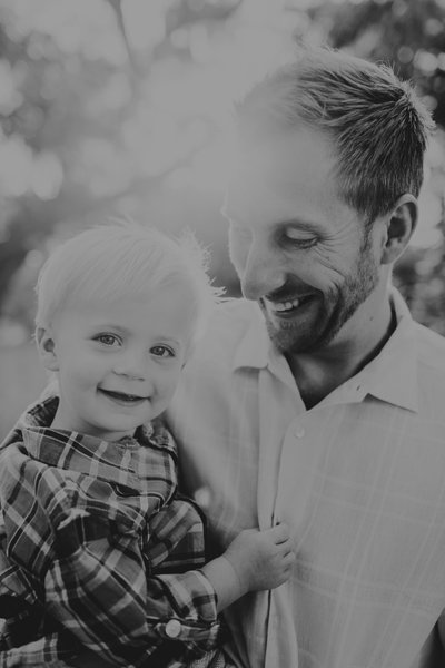 Father son photo during a family mini session ideas