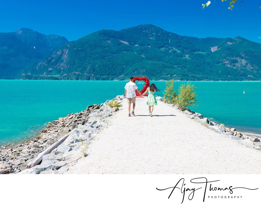 Engagement photographer Squamish