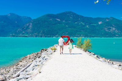 Engagement photographer Squamish