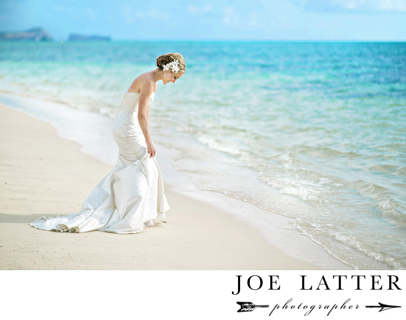 Best Destination Wedding Photographer For Beach Venues In Oahu
