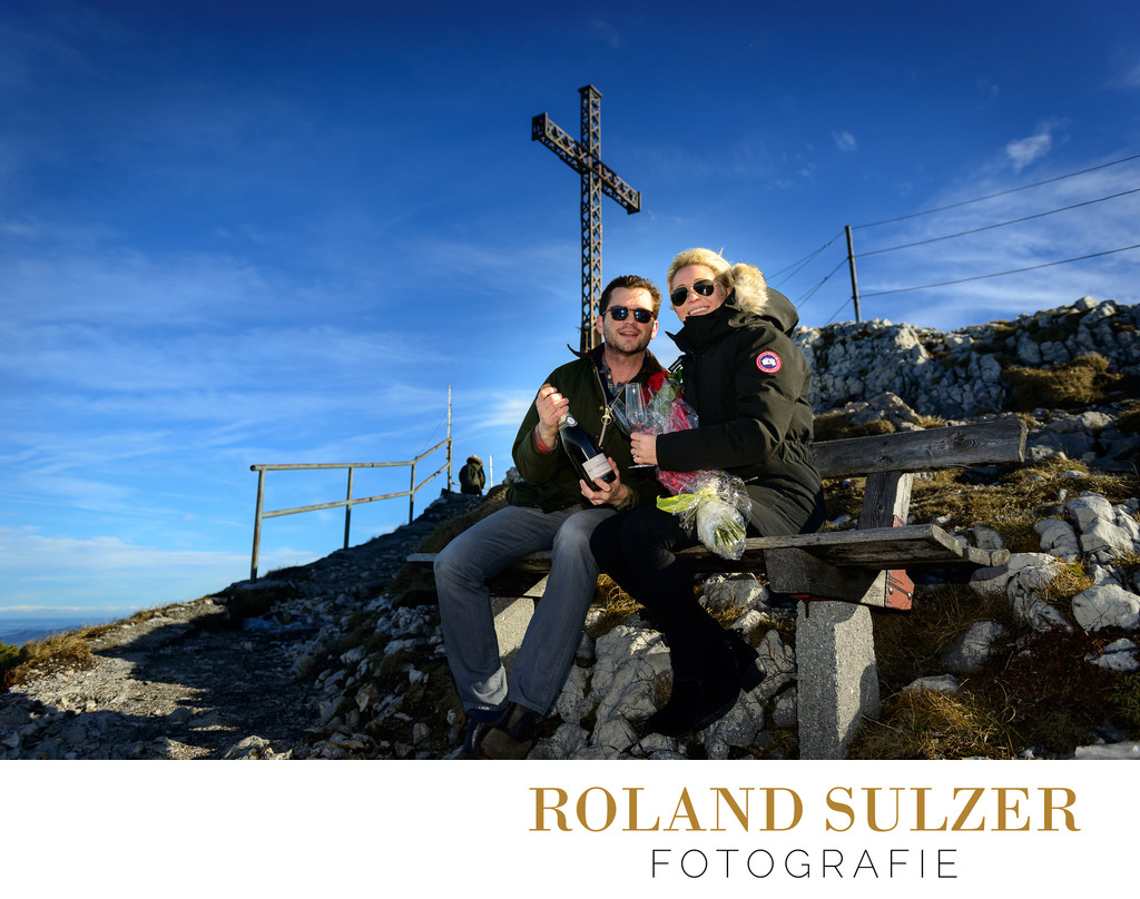 Flasche Champagner bei Verlobung auf dem Untersberg