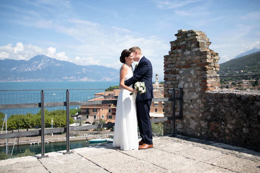 Loved up weddings in Torri del Benaco, Italy