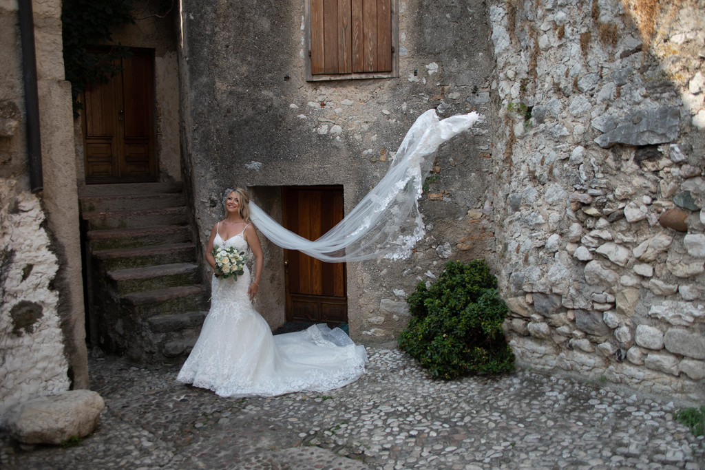 Lucy, Stunning Malcesine Castle Bride and Veil