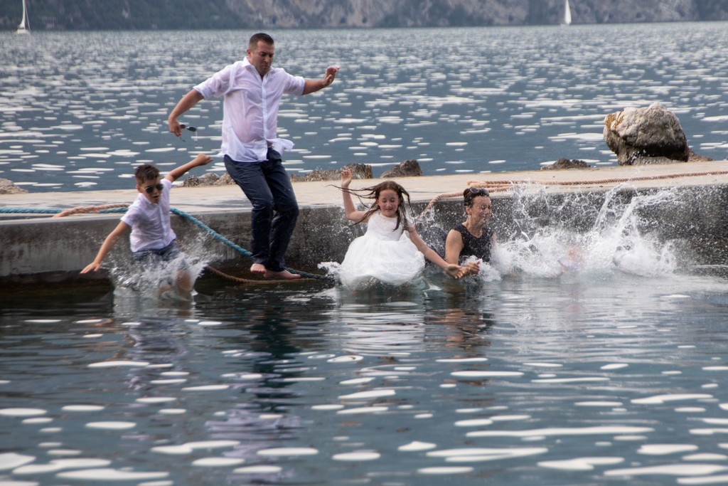 Trashing the dress can be fun in Malcesine Lake Garda