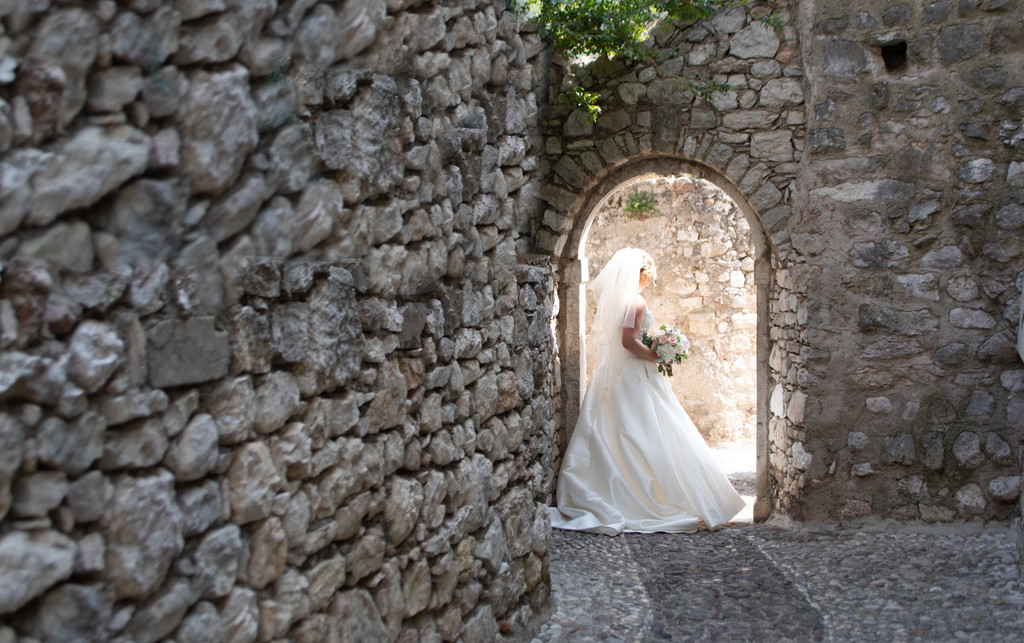 Malcesine Archway with bride.