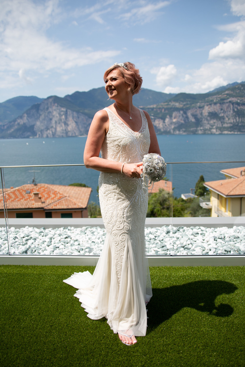 Bride getting ready at the hotel in beautiful Malcesine