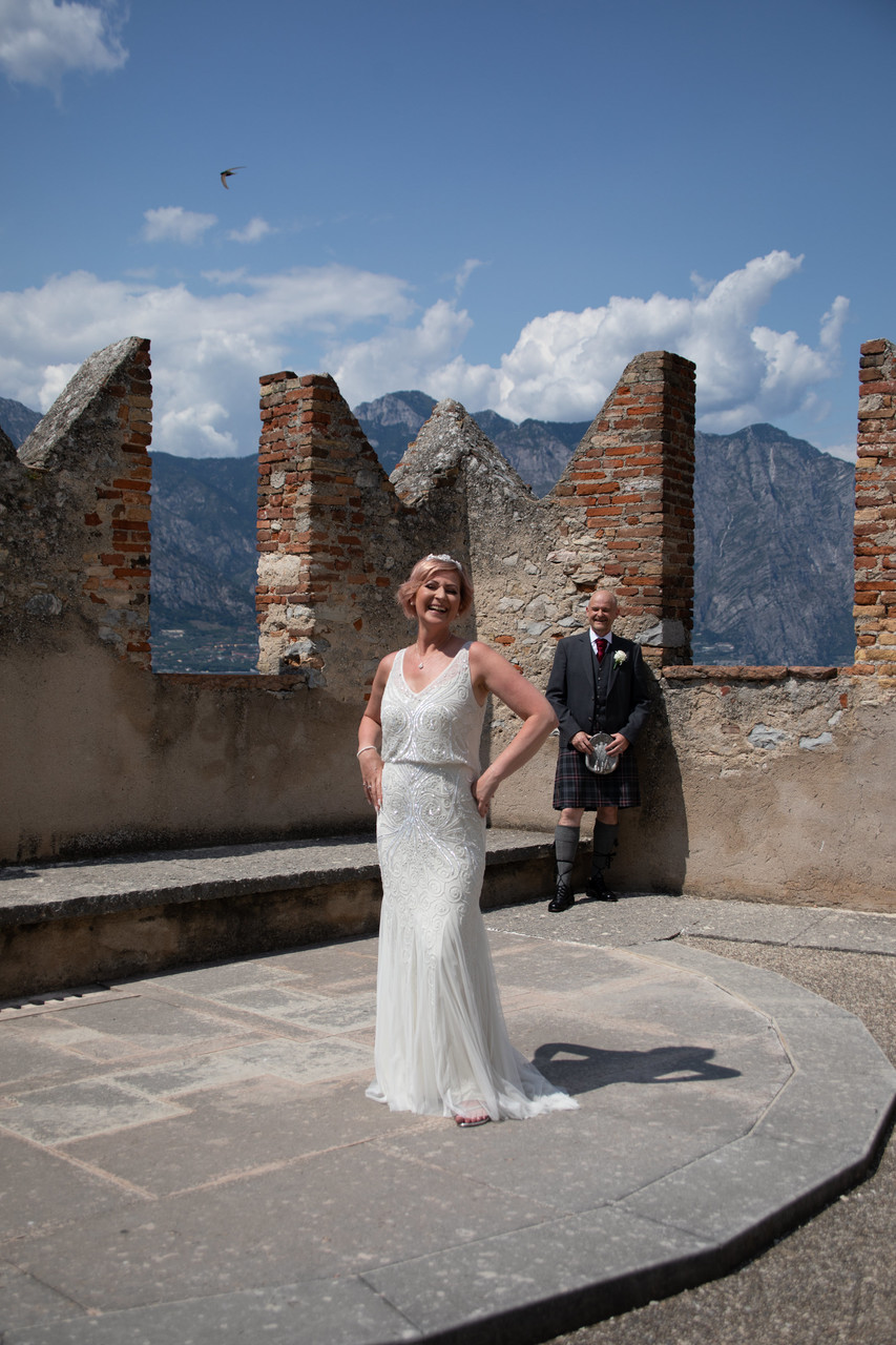 Scottish bridal couple in Malcesine, Italy