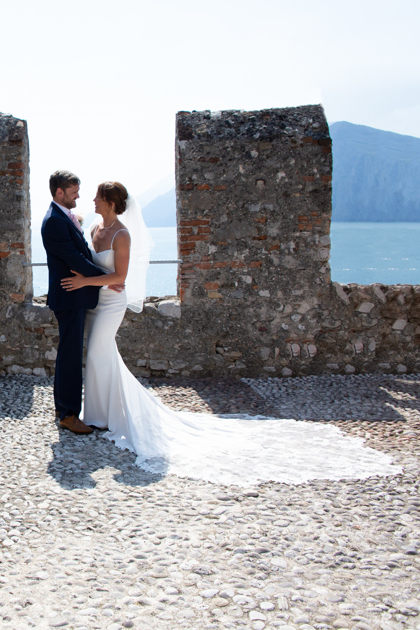 Fun, Superb weddings in amazing castles in Italy.