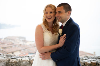 Engelsk bryllupsfotograf ved Gardasøen, Italien.