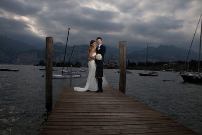 Bride and Groom with a dramatic sky in Italy